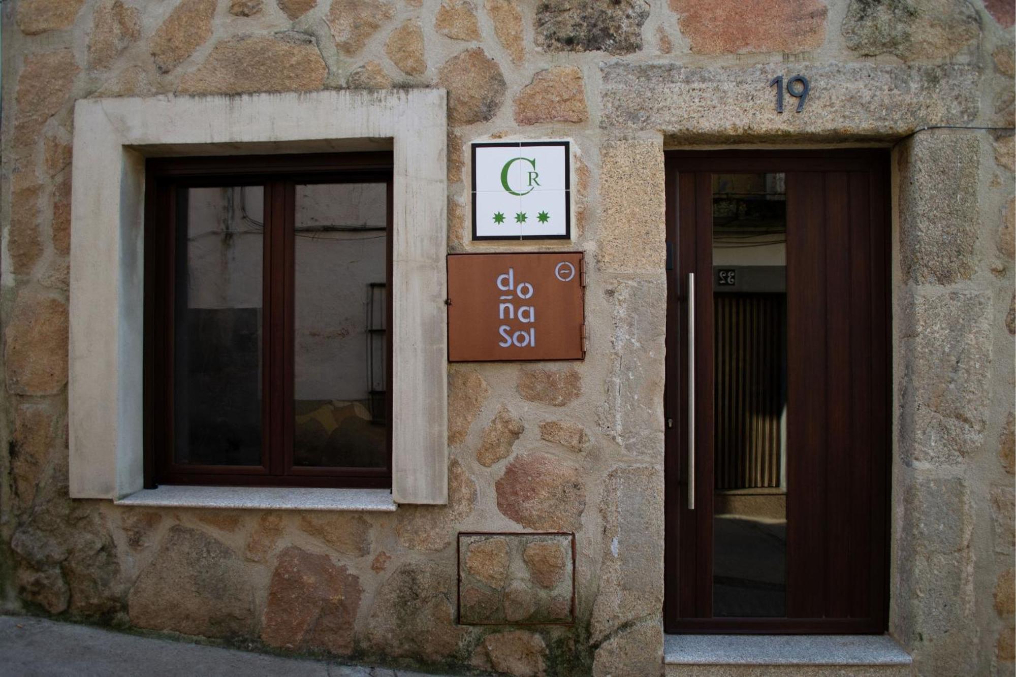 Casa Rural Dona Sol Montanchez Exterior photo
